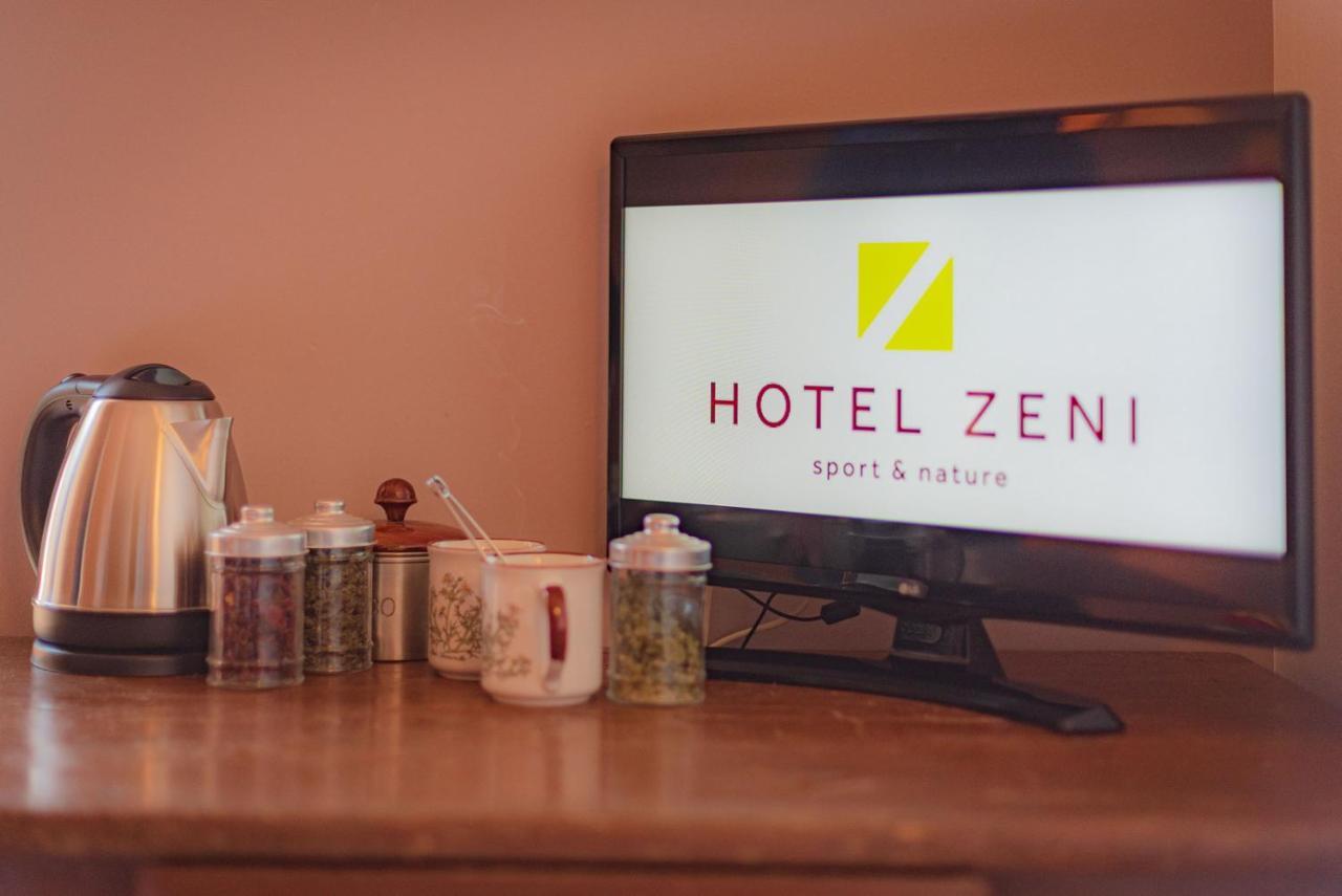 Hotel Zeni Brentonico Exterior photo